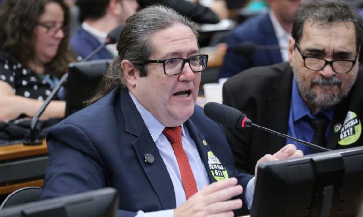 Comissão aprova projeto que assegura criação de grêmios estudantis nas escolas