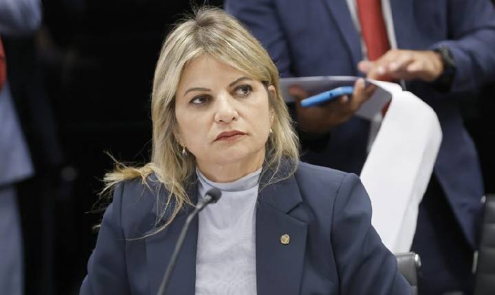Comissão aprova projeto que cria programa de capacitação sobre direitos da mulher