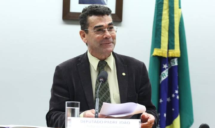 Representantes de movimentos populares pedem aprovação de regras sobre autogestão habitacional